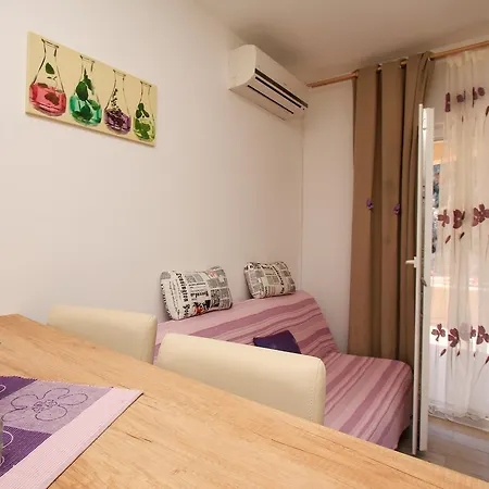Cesare 2 * Jelsa (Hvar)